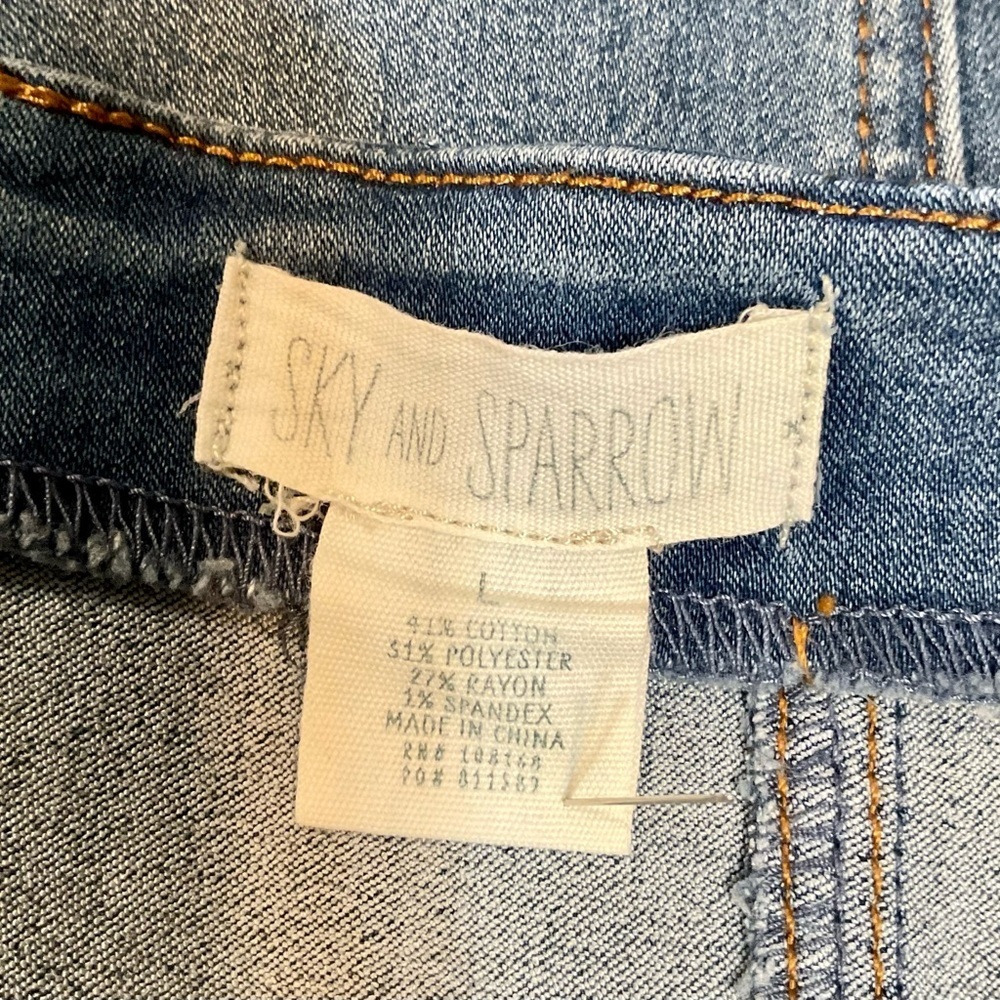 Sky + Sparrow Jean Mini Skirt - Picture 3 of 3